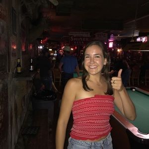 Meet your Posher, Elizabeth